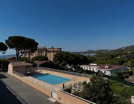 Is344-08 Les Issambres 2 Pieces 4 Couchages Apartmán